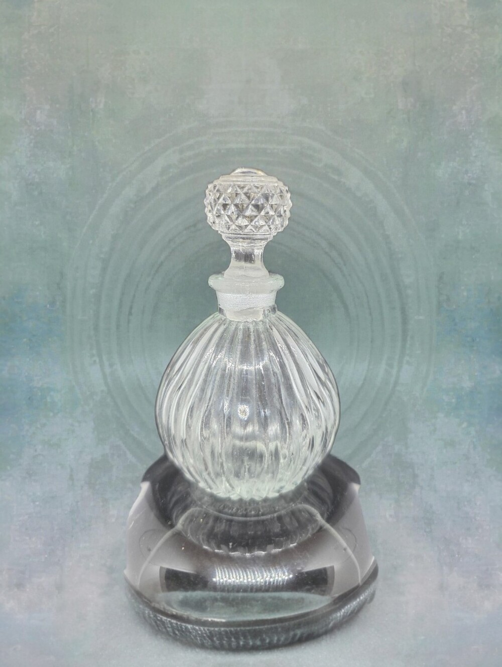 Small Clear Ribbed Glass Perfume Bottle with Faceted Stopper